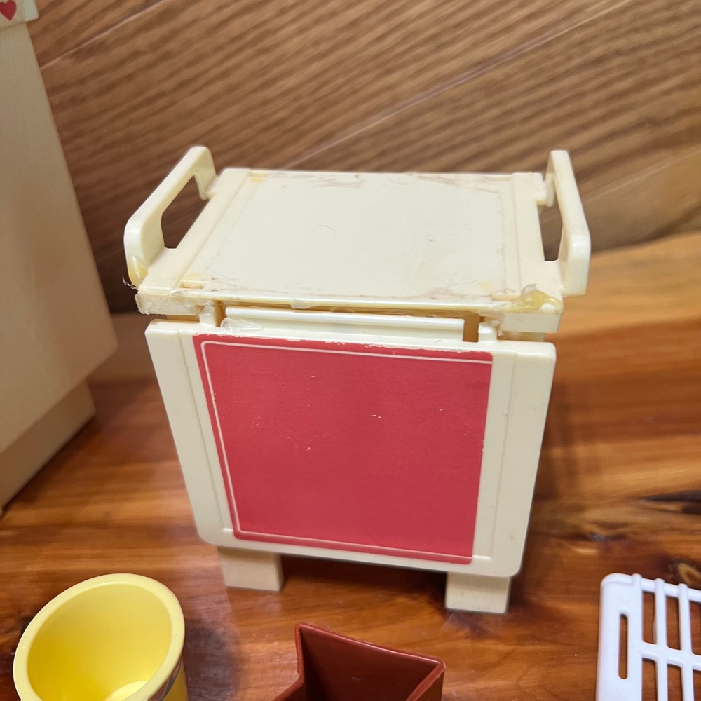 Vtg Mattel 1984 Barbie Dream Kitchen Playset Accessory Lot Food Pots Pans Dishes - Picture 12 of 16